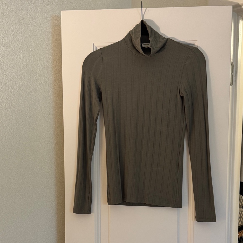 Aritzia Mock Neck Long Sleeve